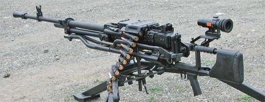 Вот такую штуку куда-нибудь на верх и никакие пираты близко не подплывут. И не в воздух надо стрелять...