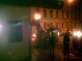 Хех! На одном из фото аппарат в виде утки, который я видел собственными глазами посреди Москвы лет 12 назад. Вышел покурить из клуба, и тут эта херня подъезжает и паркуется.)) Чуть цигарку не проглотил. За качество уж извините, тогда на моторолах-раскладушках камеры были далеко не сегодняшние )