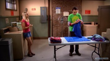 Всякие кондоминиумы запрещают стиральные машины. Потому в многоквартирном доме запрет на стиралки, а таких домов там много.