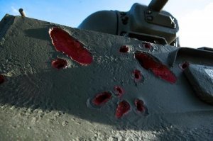 Отверстия малого размера ух очень похожи на поцелуи ведьмы...