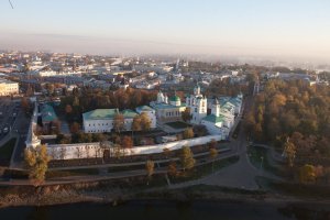 Ярославль что-то прошел автор мимо