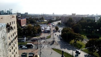 как площадь называется?