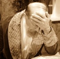 Тереза Мэй лихо станцевала под знаменитую песню ABBA, но в восторге не все