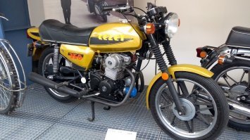 "Ява" отличный мотоцикл, но почему то незаслуженно забывают про Чезеты!!!