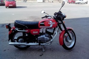 "Ява" отличный мотоцикл, но почему то незаслуженно забывают про Чезеты!!!