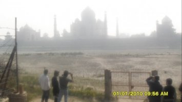 Я Тадж-Махал видела в тумане.