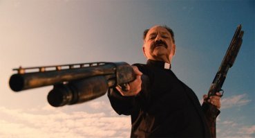 Пастор-киллер. Тоже неплохая смежная профессия