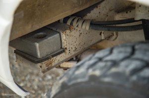 какой же рукожоп его так отреставрировал ?