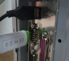 "Никогда не доверяйте девушке блондинке вставлять флешку"
Нудык женщины от природы не умеют вставлять :)