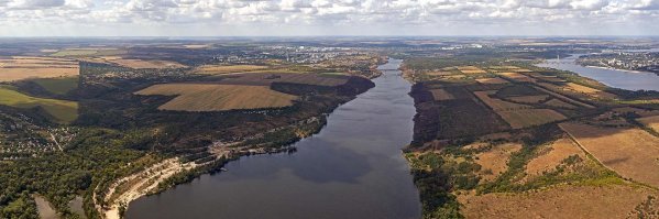 на первой фотке - РОДНОЕ ЗАПОРОЖЬЕ, но зачем ее запостили зеркально и сжали по горизонтали???? вот фото Запорожья здорового человека, а не курильщика  ...и еще несколько фото родного города