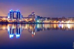 на первой фотке - РОДНОЕ ЗАПОРОЖЬЕ, но зачем ее запостили зеркально и сжали по горизонтали???? вот фото Запорожья здорового человека, а не курильщика  ...и еще несколько фото родного города