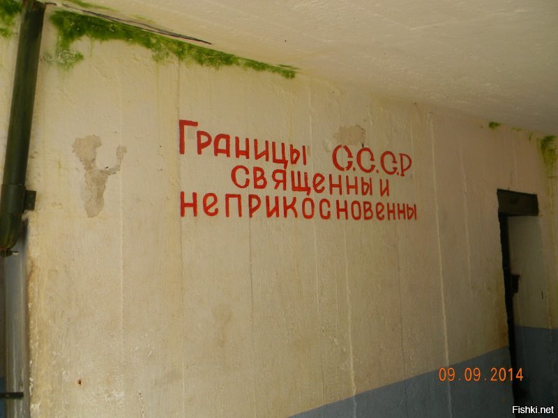 добавлю
Много интересного, все можно трогать и даже можно было за 5000 прокатиться на танке
PS фото с буквами СССР не является призывом к чему либо....