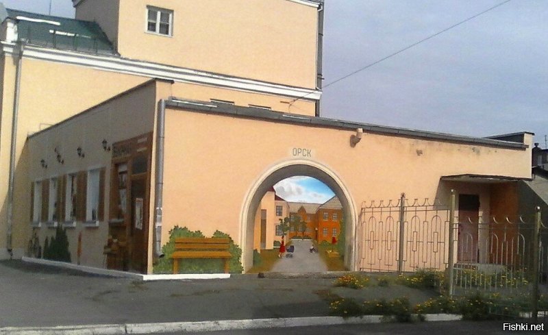 вокруг меня больше такого: