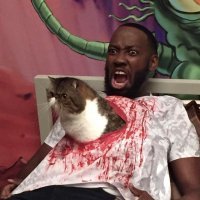 Пара устроила кровавую фотосессию для беременных в стиле «Чужого»