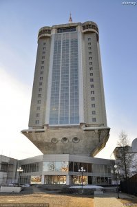 Тверь. Кажется "Рюмкой" его прозвали. Попровьте