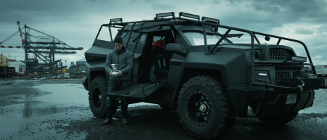 Недавно кино смотрел про "ограбление в ураган" . Там Доминатор был интересный .