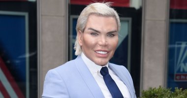 Один хирург?