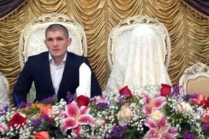 Мечтаешь о принце и  красивой свадьбе ? И вот появляется  джигит на белом коне, и у тебя самая богатая  свадьба, и  самые красивые свадебные фотографии, на зависть подружкам. :)