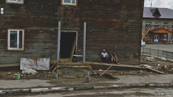 Вам не кажется, что даже автоматическая камера иногда делает снимки-шедевры, которыми хвастаются именитые фотографы? :) Например, вот такие снимки:



сплошь и рядом. Типа "про жизнь", "нищета и собаки" и т.п. Гугл молодец - переплюнул! :)

А это фото называется "скучный день десантника в городе, где нет ни одного фонтана".