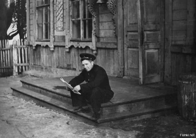 К  фотографии №46 (станция Маритуй). Мой дед последний начальник станции Маритуй на действующей КБЖД. (фото 1957г.)