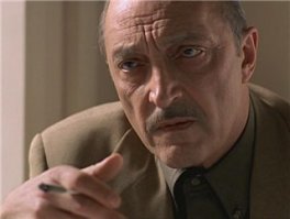 вот еще отлично сыграл! 
" коста,коста,всех стравил, своих даже не пожалел,сука "