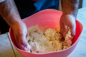 Типичные руки студента.