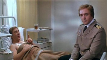 Актеры, которые потрясающе сыграли несколько ролей в одном и том же фильме