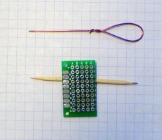 хрен его знает..то ли зубы у меня такие, то ли ещё что..попытка воспользоваться такой зубочисткой заканчивается необходимостью извлекать отломанный кусок зубочистки.
имхо, эта деревянная палочка годится только для прочистки отверстий печатных плат.
а в зубах ковыряться лучше пластиковой..стяжкой