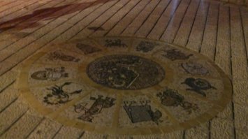 А ещё где-то там была штаб-квартира Наполеона)
Добавлю из своего)