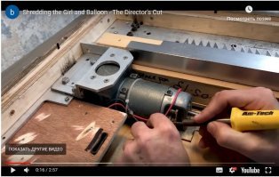 Угу, еще и паяльник держит за жало