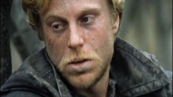 - Кто ж тебя, дурака, побрил, а? Не ухватишь...