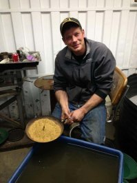 И золотишко там моют: