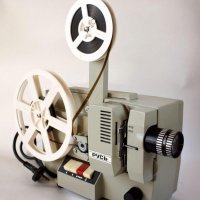 Школота!! да что вы понимаете в извращениях фотолюбительства?!! а вот ЭТО слабо?до сих пор есть все ( правда кроме бочка)  ( зато два кинопроектора!!!) и куча пленки отснятой! 
то вам не айфон! тут думать надо!!!