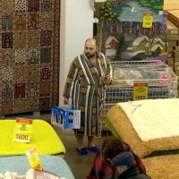 Сосед снизу, пошел глушить соседей сверху! )))))))))