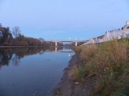 Днепр в городе в районе набережной.Сегодня снимал.