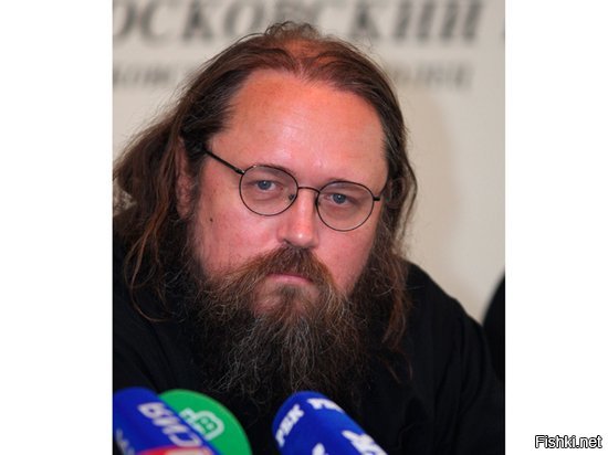 Богослов и философа, протодиакон Андрей Кураев объяснил, почему россияне, вопреки Путину, не попадут в рай.

У нас в православии важно, что человек сделал при жизни, а не то, какой у него будет смерть.Поэтому по причине ядерной войны рай нашим согражданам, увы, массово не светит.