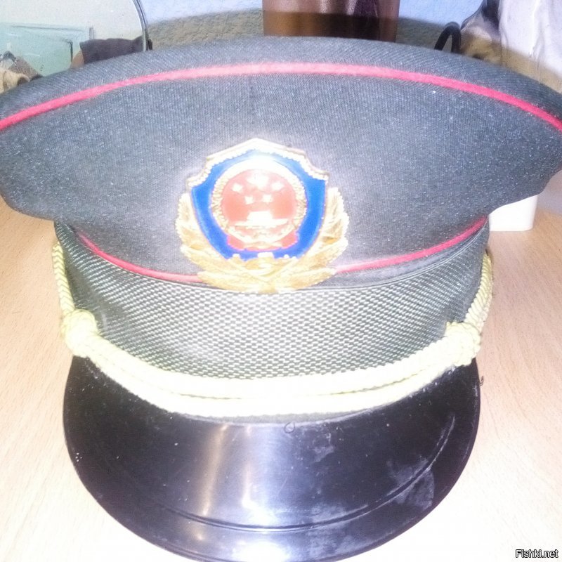 Нее, норковые, с кокардой только вот