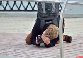 Честно говоря, там где можно опознать Рим, никакой природной катастрофы не наблюдается. Маленькие кучки града сняты в грамотном ракурсе.
А там где снежные завалы - уже не опознается Рим.