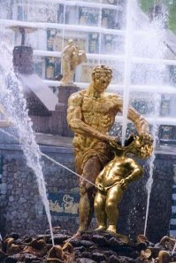 25 приколистов, без которых было бы скучно смотреть на статуи 