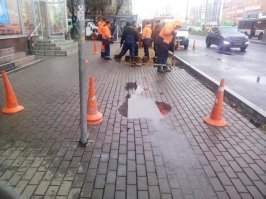 Дальше круче!!! Надо снять плитку! Вперед! Снимаем