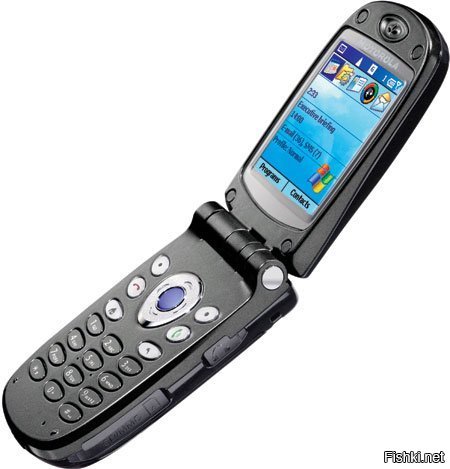 У меня из моторолы были только смартфон-раскладушка Motorola MPx200



и блютуз-наушники Motorola HT820