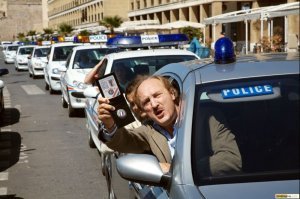 Полицейские конечно те ещё артисты

Напомнили вот этих