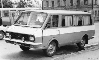 Какой-то не классический кузов! В моих воспоминаниях РАФик такой: