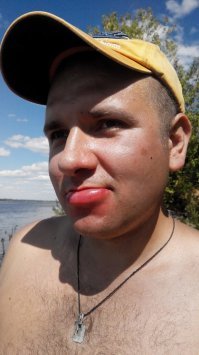 Виталь вот я, на китайском берегу, пил пиво и вот, боюсь ос больше бешеных волков