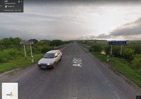 13-го года панорама. Знаков не видно.


З.Ы. На панораме если посмотреть назад парнишка очень опечалился что не смог гугломобиль тормознуть))