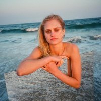 Наркоманка что ли?