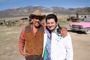 О, я и не знал что Дэнни Трехо коротышка)))