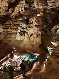 Провал Падирак во Франции