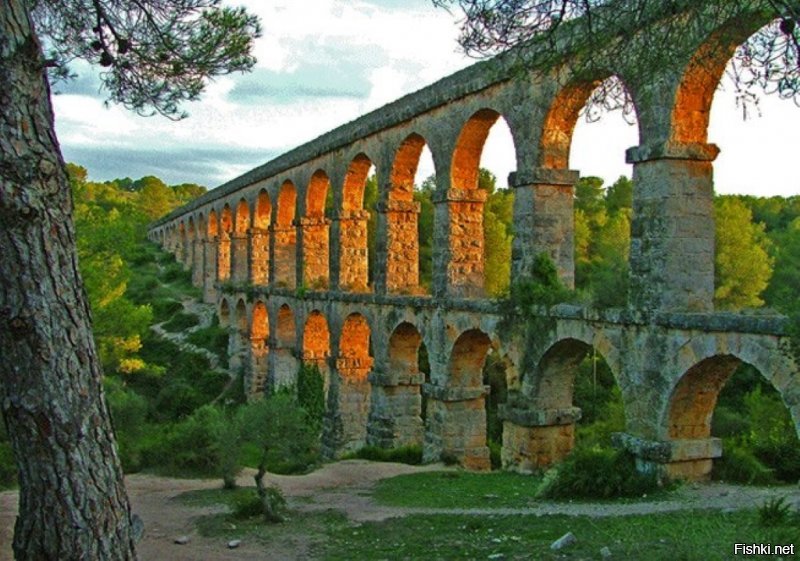 Чертов Мост, Таррагона, Испания
Он же римский акведук.
