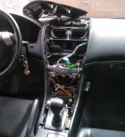 Либо стыбзили, либо сам ставит новую мультимедиа.


Ну так это кость с обеих сторон со скруглениями. Могу сфоткать свою подмышу, а ты будешь думать, что это женская писька...